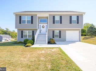 17 Infantry Ct, Hedgesville, WV 25427
