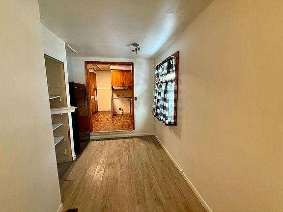 3rd image of 414 E Baltimore Blvd