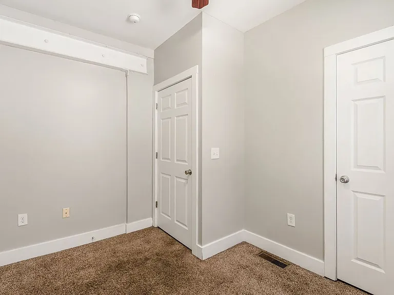 24 Chittenden Ave — Photo 26