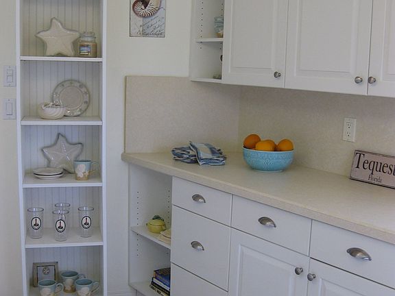 Kitchen/20"x20" porcelain tile