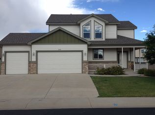 9076 Raging Bull Ln, Wellington, CO 80549