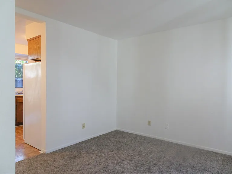 209 W Cota St — Photo 8