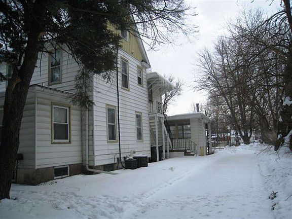 4th image of 586 21st Ave