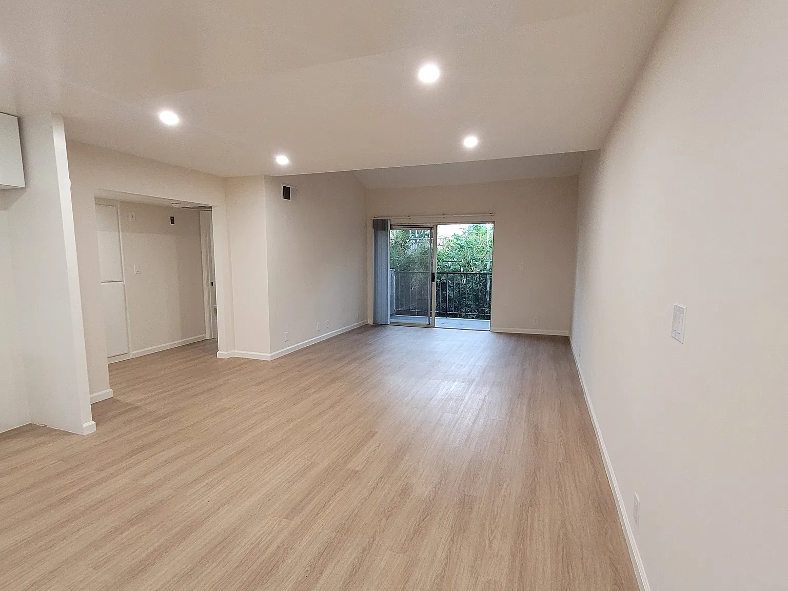 Gramercy Apartments — Photo 4