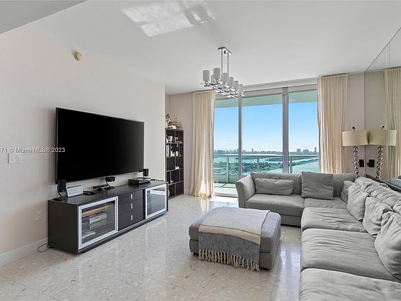 4th image of 900 Biscayne Blvd APT 4309
