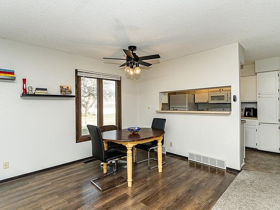 5th image of 1902 26th Ave NW