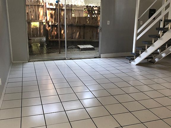 5th image of 992 Emerson St #994