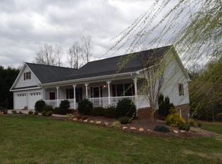 533 Briar Creek Dr, North Wilkesboro, NC 28659