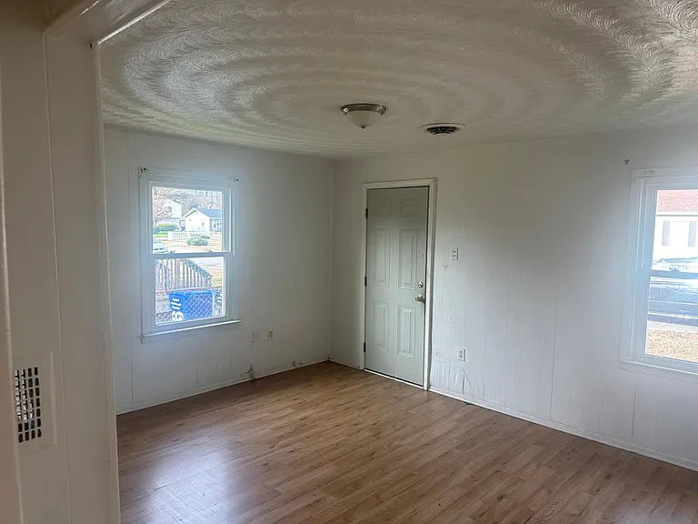 67 Carver Cir — Photo 6