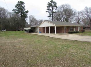 1094 Sherwood Forest Dr, Texarkana, TX 75501