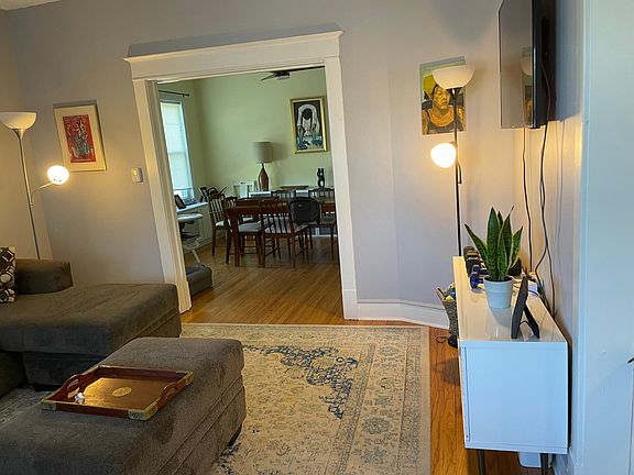 3rd image of 932 Western Ave #2