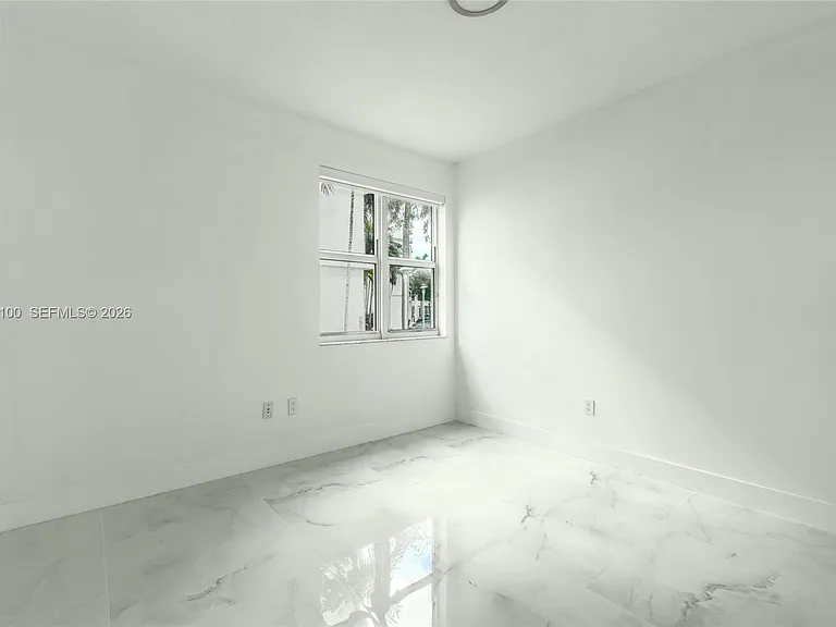 7914 Harbor Island Dr #106 — Photo 12