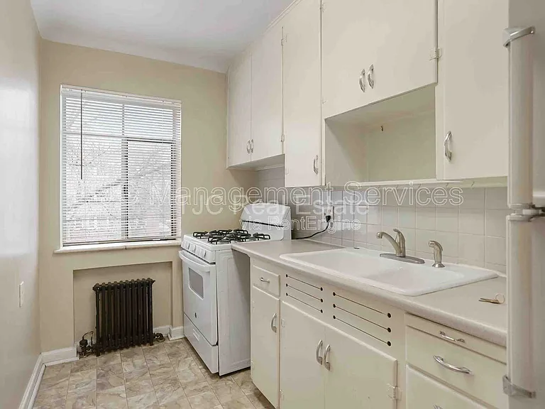 500 N Logan St #12 — Photo 6