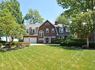 1025 Nicholson Ave, Lakewood, OH 44107