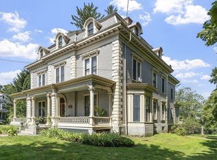 2 W Main St, Brookfield, MA 01506