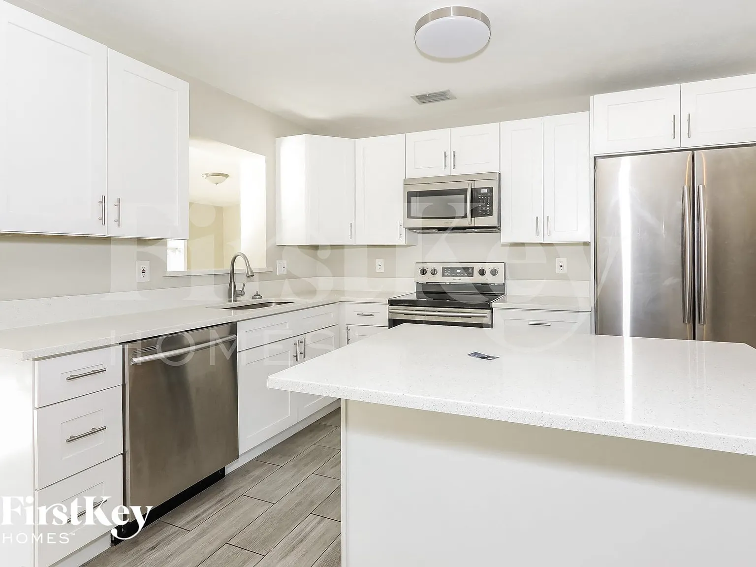 3 bed, 2.0 bath, 1292 sqft, $2,770 — Photo 4