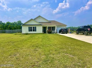 645 Hubert Blvd, Hubert, NC 28539