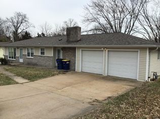 6922 Becker Rd, Saint Louis, MO 63129