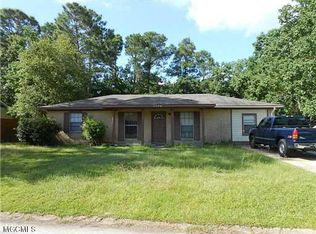 2501 Oxford Dr, Gautier, MS 39553