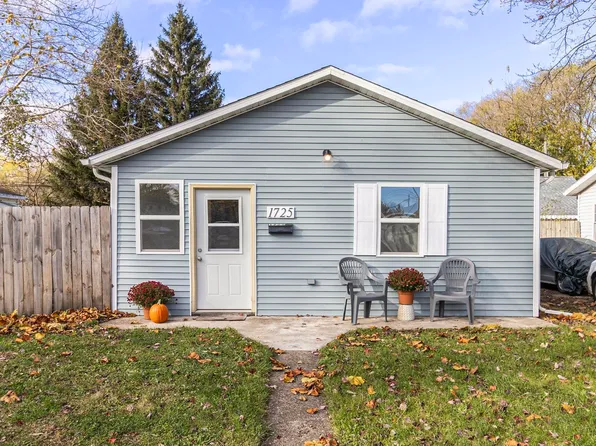 1725 S Brookfield St, South Bend, IN 46613