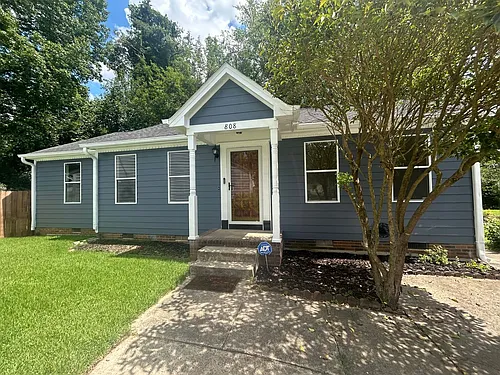 808 Circle Dr Photo 1 808 Circle Dr Photo 1