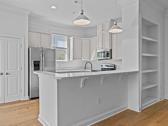 4th image of 200 River Landing Dr Unit 210D
