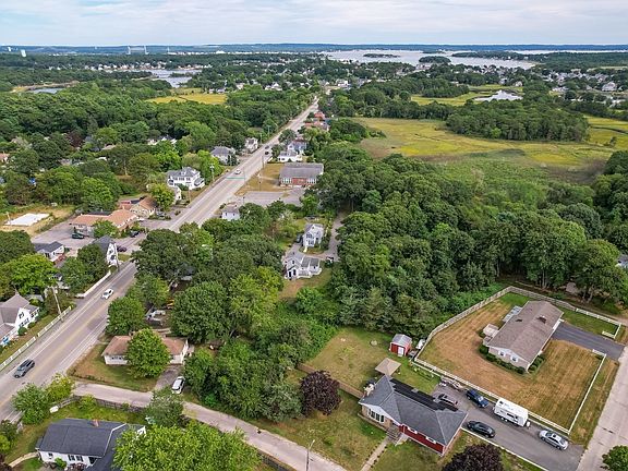 4th image of 5 Baptiste Ave