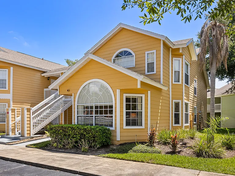 8707 Knightsbridge Ct #B — Photo 3