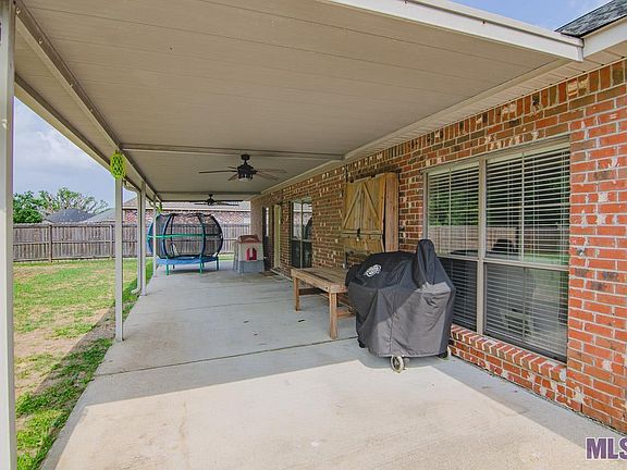 5th image of 43151 Sycamore Bend Ave
