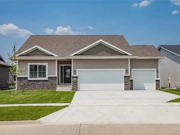 205 NE 22nd Cir, Grimes, IA 50111