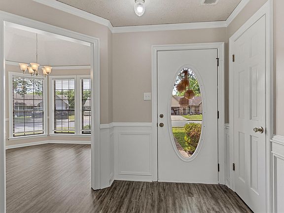 5th image of 2716 Arbor Lane Dr