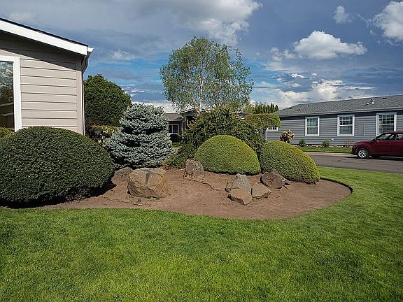 5th image of 2459 Lansdown Rd