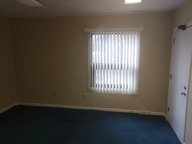 555 Pleasant St E #2 — Photo 10
