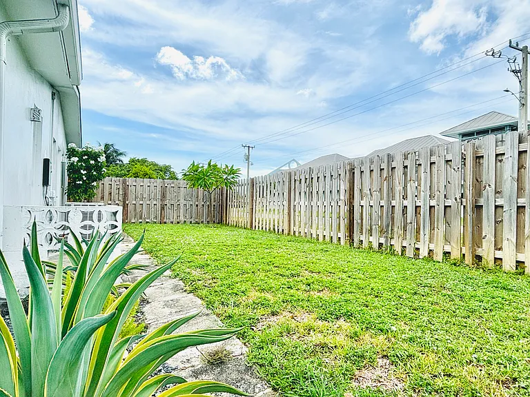 Beautiful fenced back yard
