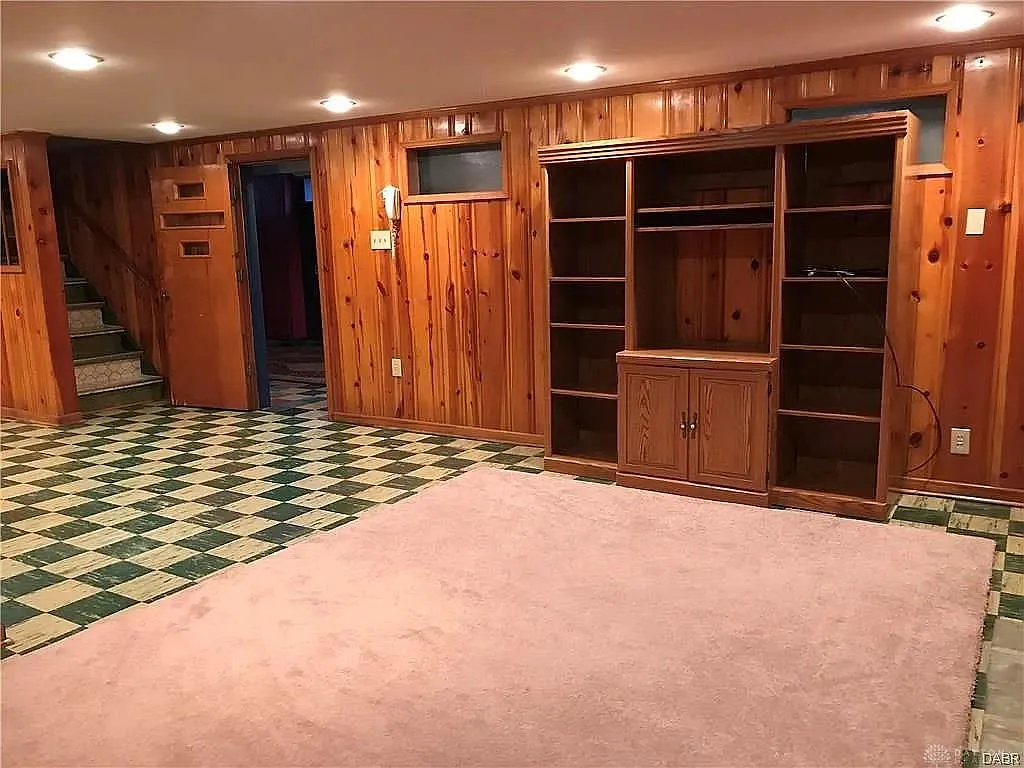 3 bed, 2.0 bath, 1390 sqft, $1,900 — Photo 2