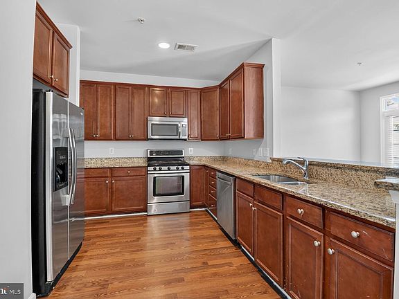 3rd image of 11612 Leesborough Cir