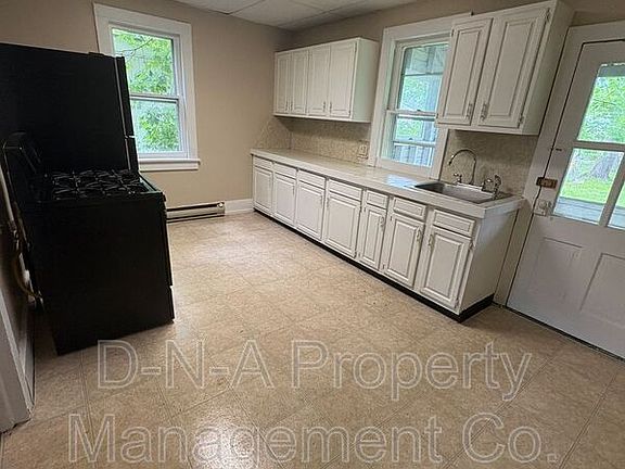 5th image of 80 Lenox Ave