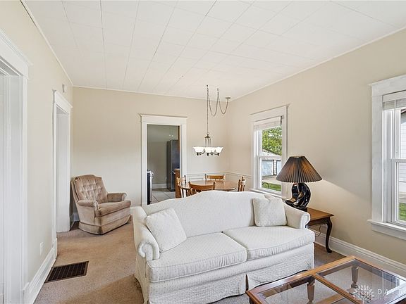 4th image of 1382 W Galbraith Rd