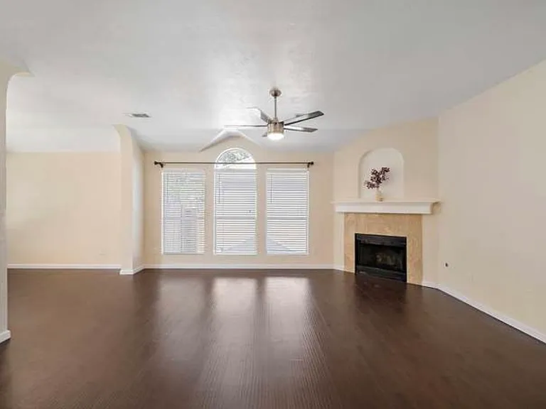 Branching Oak Ct — Photo 3