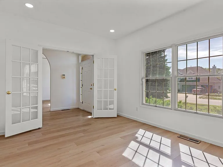 114 Heatherstone Dr #1 — Photo 18