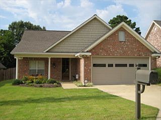 1st image of 103 E Pointe Dr