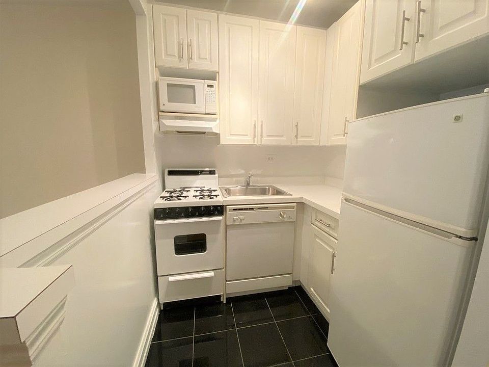 2nd image of 226 E 74th St APT 5E