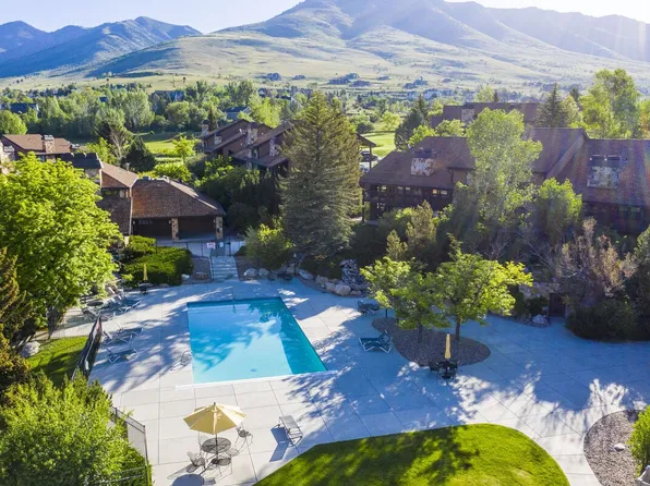 3615 N Wolf Lodge Dr, Eden, UT