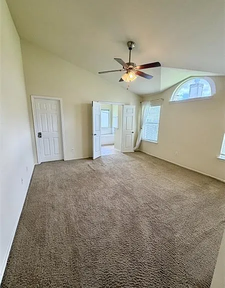 6716 Costa Dr — Photo 10