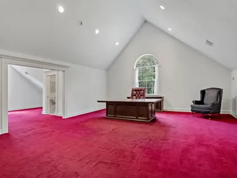 21033 Violet Rd — Photo 23