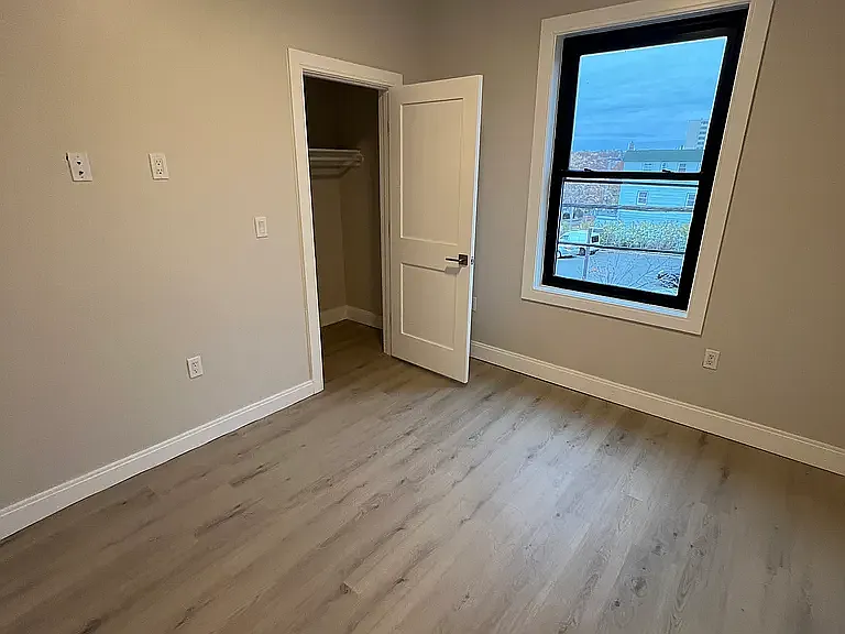 56 Sachem St #5 — Photo 7