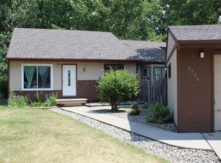 2156 Meadow Ridge Ct, West Fargo, ND 58078