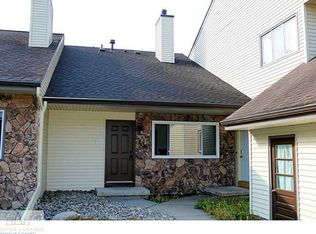 914 Timbercreek Dr APT 15, Grand Ledge, MI 48837