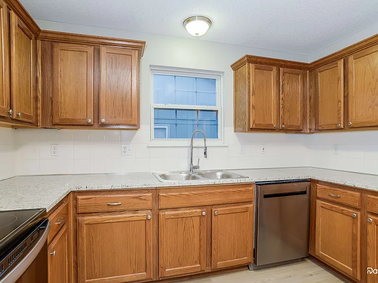 11322 N Nashua Dr — Photo 2