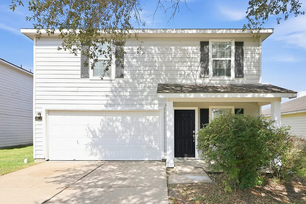 3 bed, 2.5 bath, 1334 sqft, $1,710 — Photo 1